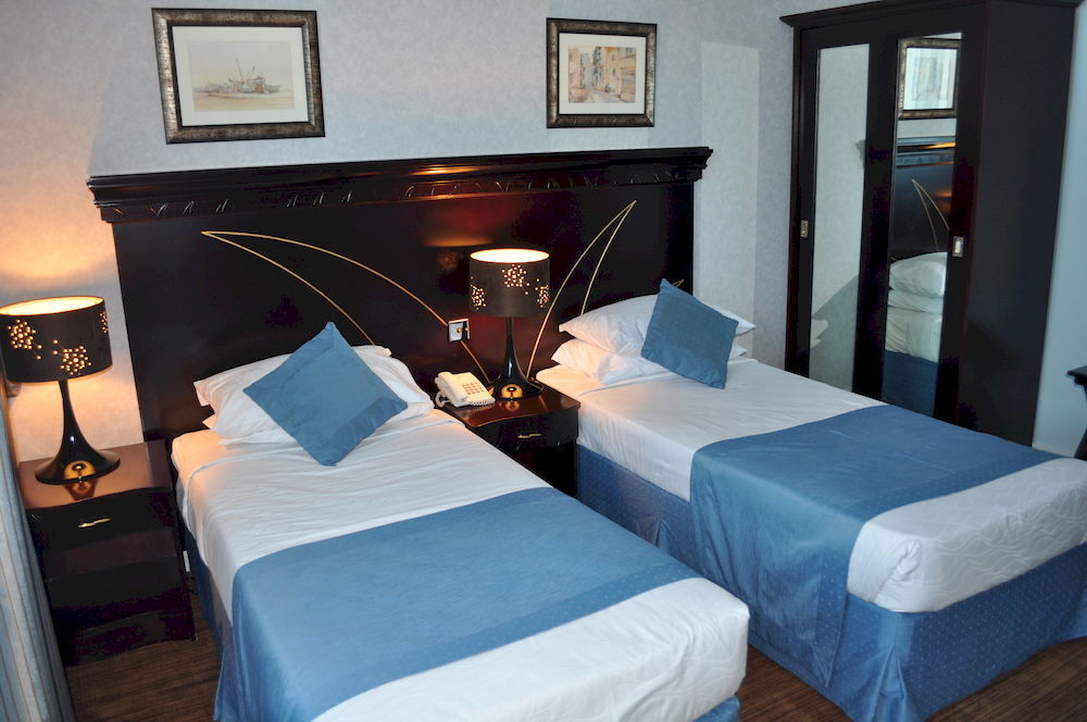 Al Jawhara Hotel Apartments Дубай Екстериор снимка